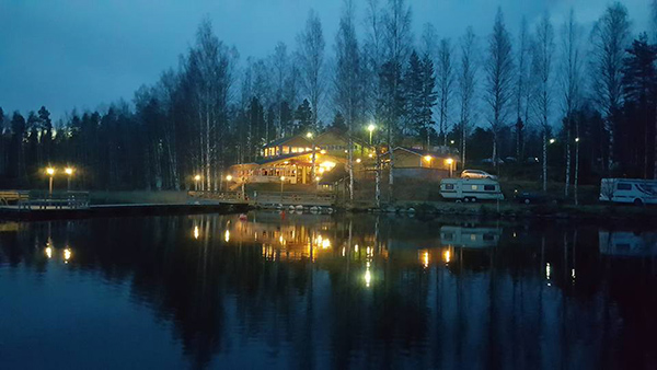 Syvalahti11 ranta illalla  Kuva Kai Kaasalainen